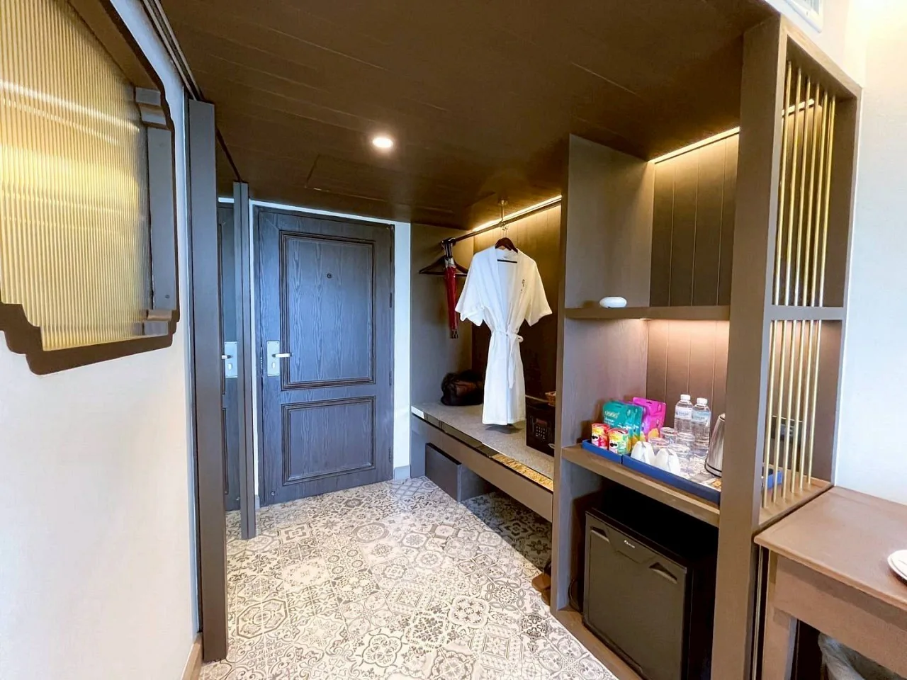 Terrace Room · photograph 2