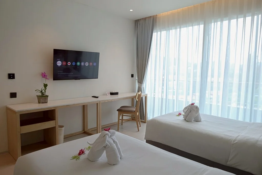 Penthouse Suite · photograph 2